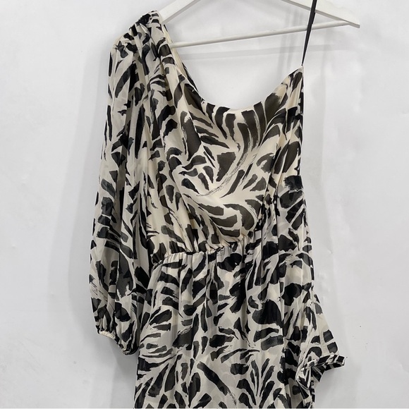 Alexis x Target Botanical One Shoulder Ruffle Dress Size Small - Picture 4 of 9
